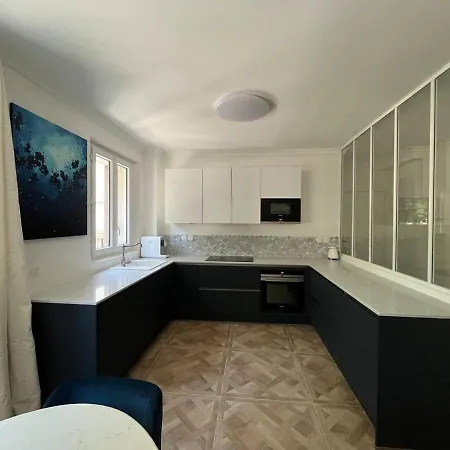 Lovely And Comfortable Near Eiffel Tower Apartment Paris