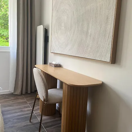 Lovely And Comfortable Near Eiffel Tower Paris